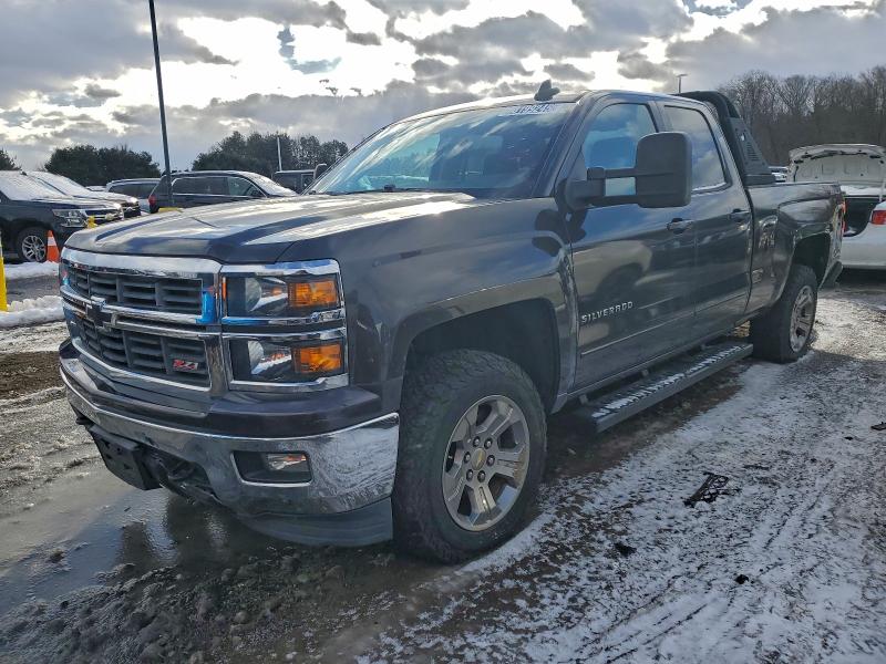 CHEVROLET SILVERADO 2015 with VIN 1GCVKREC6FZ163098 - Photo from auction