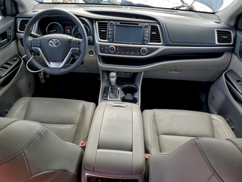 Photo 8 from auction – 2019 TOYOTA HIGHLANDER with VIN 5TDYZRFH8KS366704