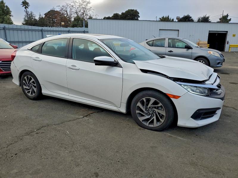 Photo 4 from auction – 2017 HONDA CIVIC with VIN 19XFC2F72HE231907