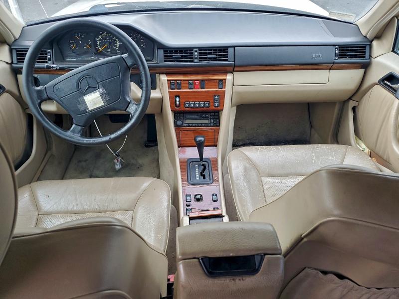 Photo 8 from auction – 1995 MERCEDES-BENZ E 300D with VIN WDBEB31E1SC204964
