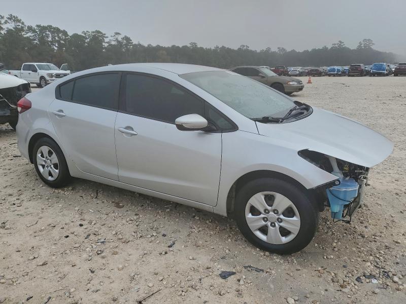 Photo 4 from auction – 2017 KIA FORTE LX with VIN 3KPFL4A71HE139819
