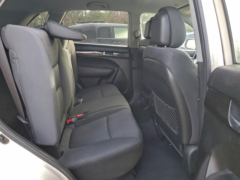 Photo 11 from auction – 2011 KIA SORENTO BA with VIN 5XYKT4A10BG153991