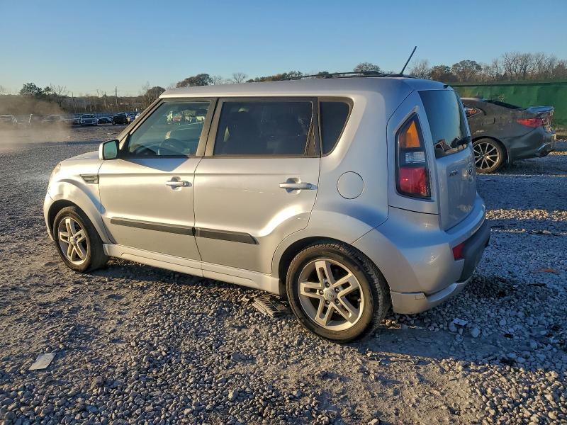 Снимка 2 от търг – 2011 KIA SOUL + с VIN KNDJT2A24B7302022