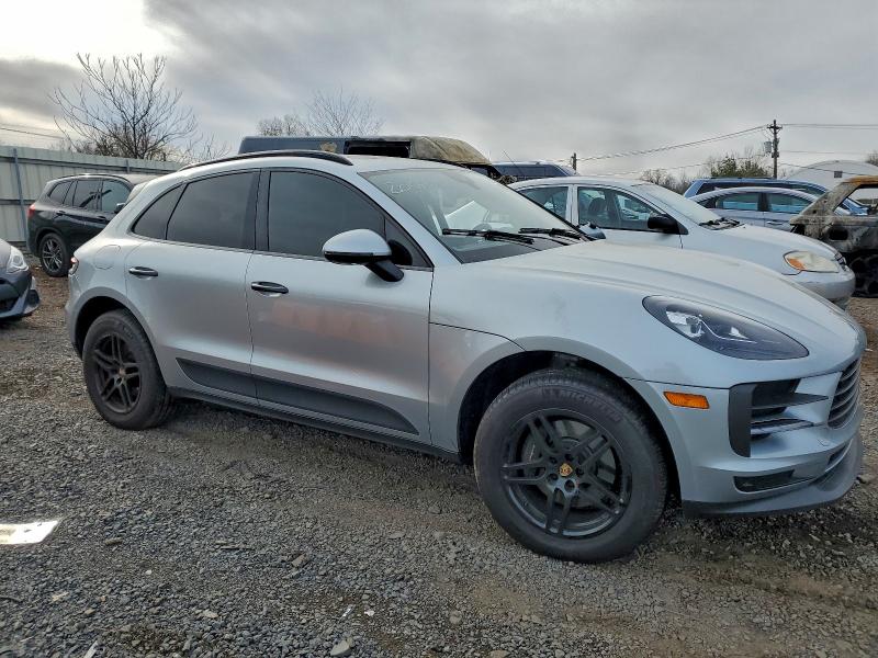 Photo 4 from auction – 2019 PORSCHE MACAN with VIN WP1AA2A54KLB04918