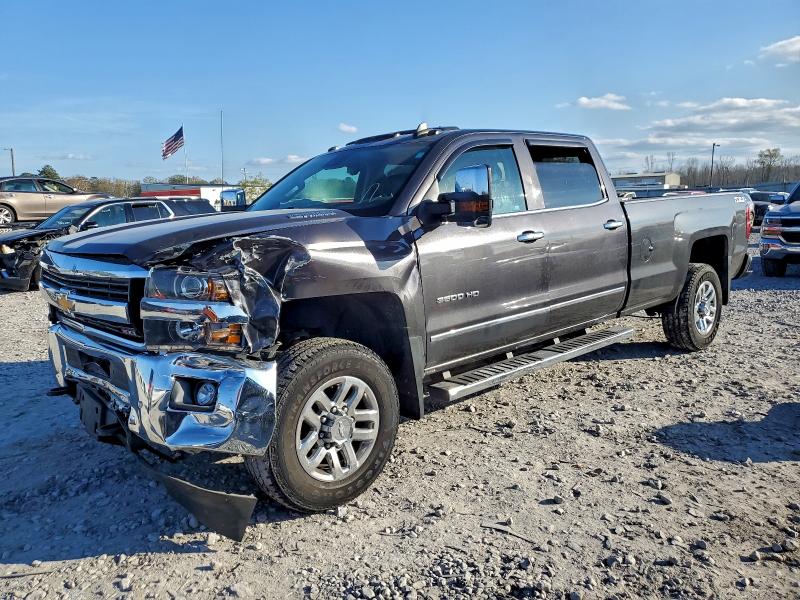 CHEVROLET SILVERADO 2015 z numerem VIN 1GC4K0E83FF532505 - Zdjęcie z aukcji