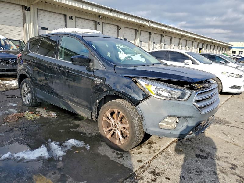 Photo 4 from auction – 2017 FORD ESCAPE with VIN 1FMCU9GD1HUE04634