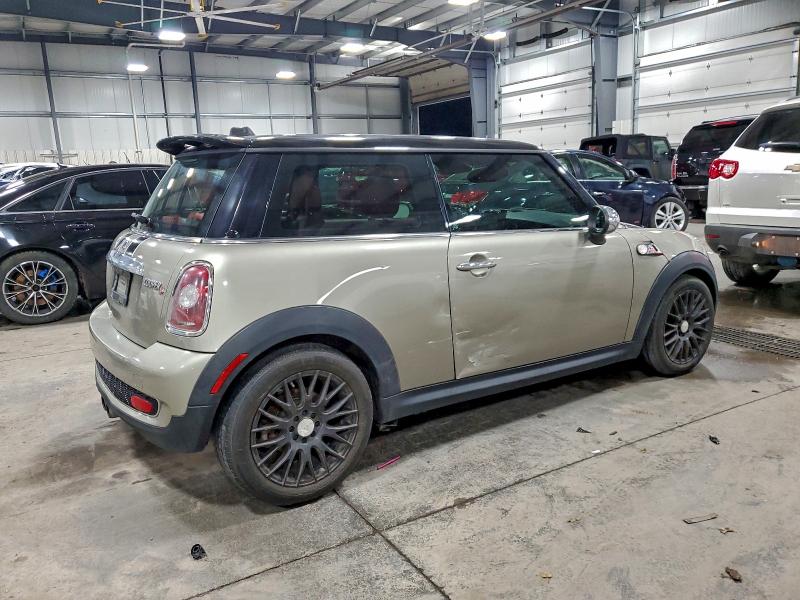 Photo 3 from auction – 2009 MINI COOPER S with VIN WMWMF73559TW80342