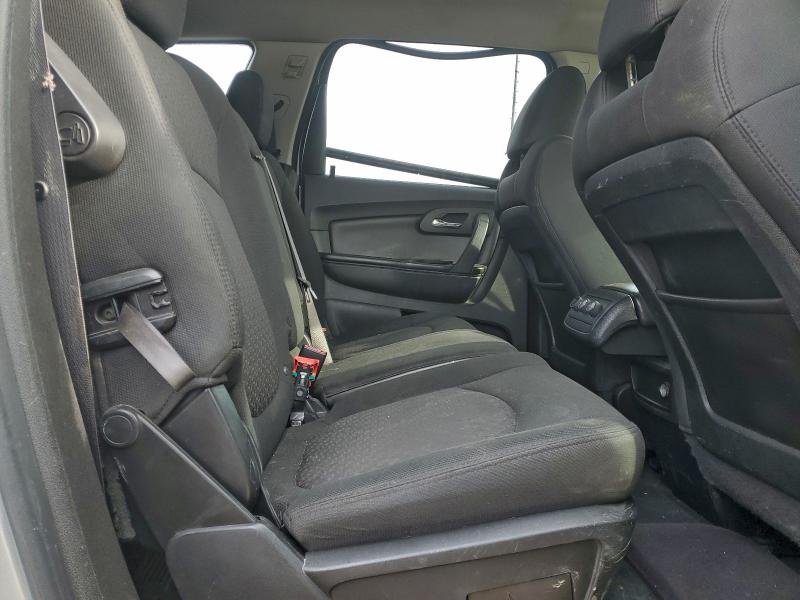 Photo 11 from auction – 2010 CHEVROLET TRAVERSE L with VIN 1GNLVFED2AJ214830