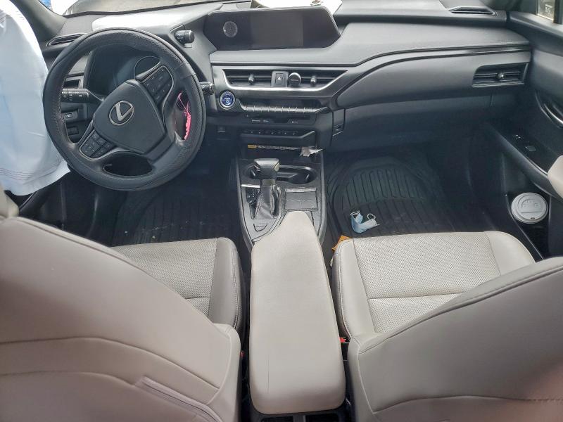 Photo 8 from auction – 2019 LEXUS UX with VIN JTHU9JBH8K2017912