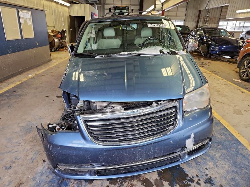 Photo 5 from auction – 2012 CHRYSLER TOWN & COU with VIN 2C4RC1GG4CR105917