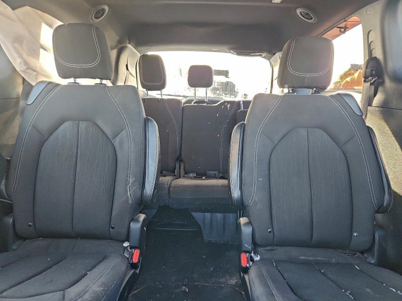 Photo 10 from auction – 2019 CHRYSLER PACIFICA T with VIN 2C4RC1FG6KR567525