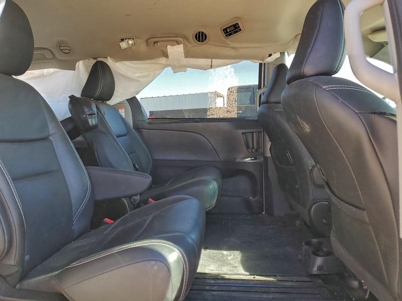 Photo 11 from auction – 2017 TOYOTA SIENNA SE with VIN 5TDXZ3DC4HS838602