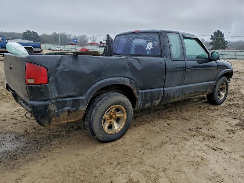 Photo 3 from auction – 2000 GMC SONOMA with VIN 1GTCS1953YK270237