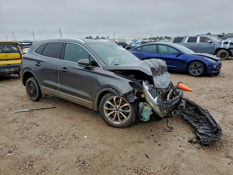 Photo 4 from auction – 2017 LINCOLN MKC SELECT with VIN 5LMCJ2D93HUL47611
