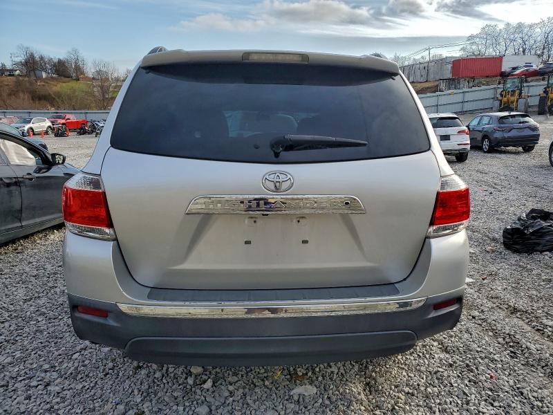 Photo 6 from auction – 2013 TOYOTA HIGHLANDER with VIN 5TDZK3EH5DS090962