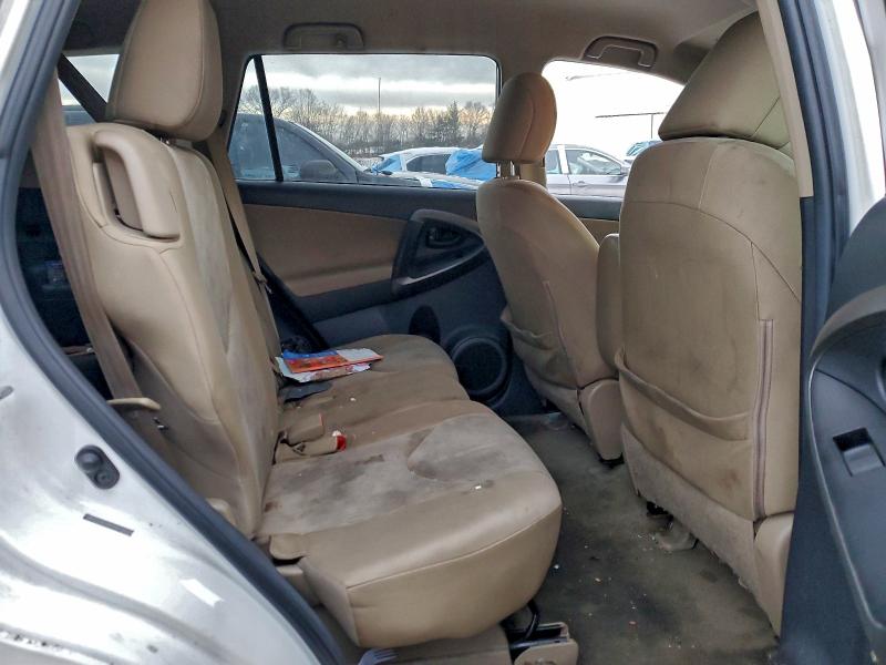 Photo 11 from auction – 2011 TOYOTA RAV4 with VIN 2T3BF4DVXBW176671