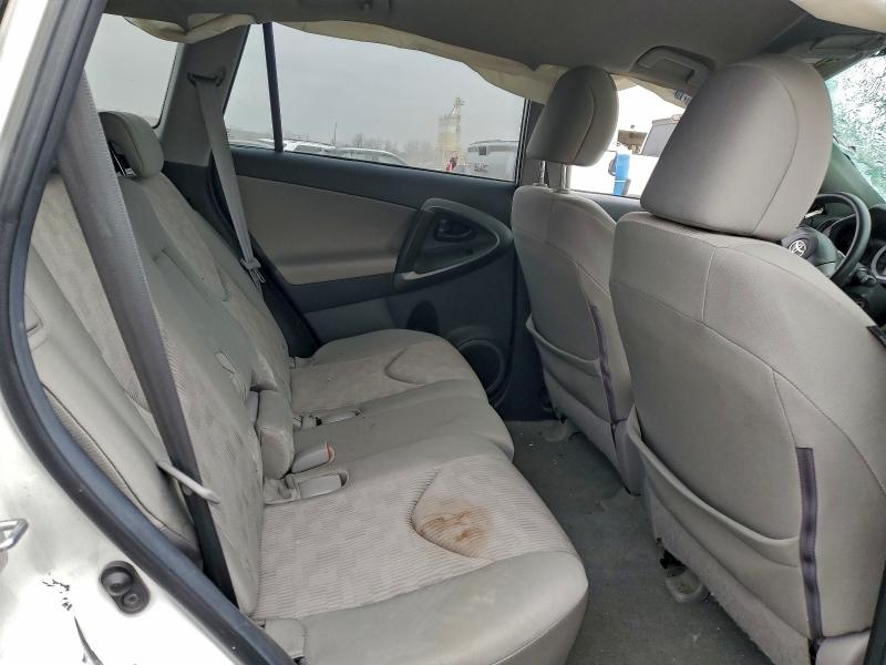 Photo 11 from auction – 2011 TOYOTA RAV4 with VIN 2T3BF4DV7BW114726