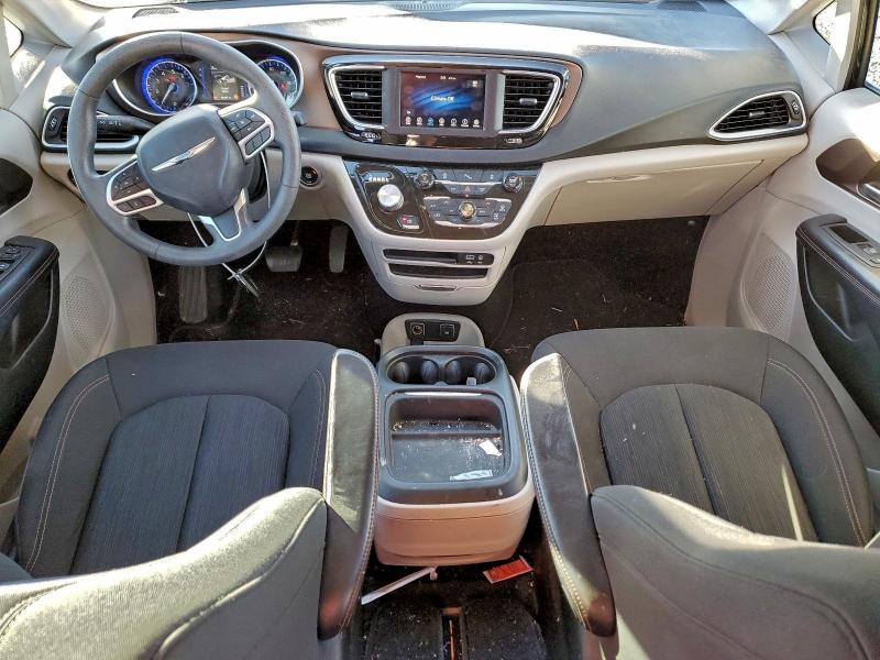 Photo 8 from auction – 2018 CHRYSLER PACIFICA T with VIN 2C4RC1FG2JR125579