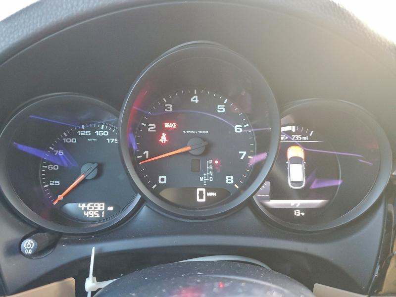 Photo 9 from auction – 2018 PORSCHE MACAN with VIN WP1AA2A51JLB25739