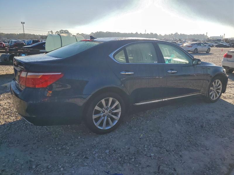 Photo 3 from auction – 2011 LEXUS LS 460 with VIN JTHCL5EF4B5010730