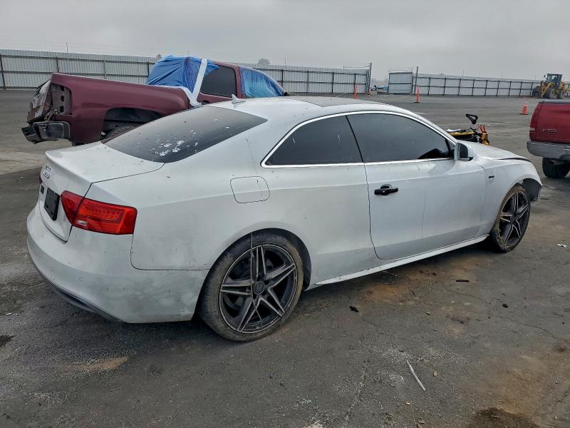 Foto 3 de la subasta – 2016 AUDI A5 PREMIUM con VIN WAUM2AFR2GA021490