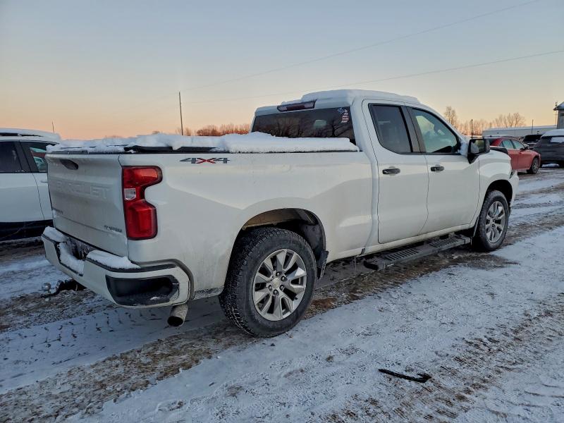 Photo 3 from auction – 2019 CHEVROLET SILVERADO with VIN 1GCRYBEH1KZ209935