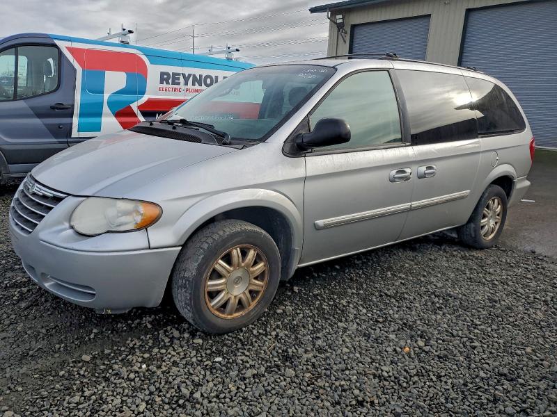 CHRYSLER TOWN & COU 2006 with VIN 2A4GP54L96R796980 - Photo from auction