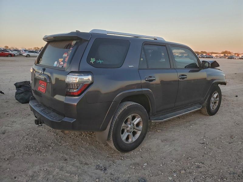 Photo 3 from auction – 2016 TOYOTA 4RUNNER SR with VIN JTEZU5JR4G5137277