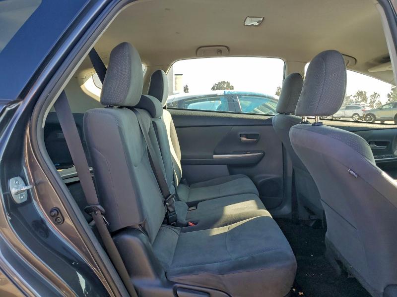 Photo 10 from auction – 2014 TOYOTA PRIUS V with VIN JTDZN3EU5EJ008876