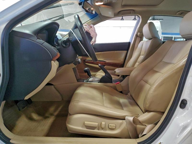 Photo 7 from auction – 2011 HONDA ACCORD with VIN 1HGCP3F88BA030157