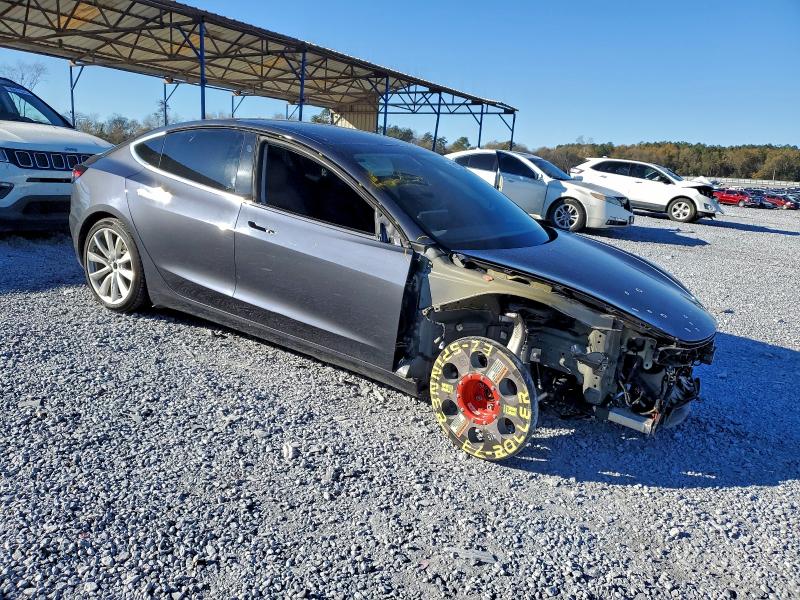 Photo 4 from auction – 2019 TESLA MODEL 3 with VIN 5YJ3E1EB4KF389258