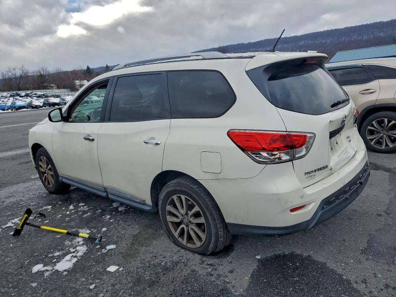 Photo 2 from auction – 2013 NISSAN PATHFINDER with VIN 5N1AR2MM1DC653178