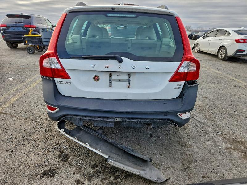 Photo 6 from auction – 2010 VOLVO XC70 3.2 with VIN YV4960BZ2A1090696