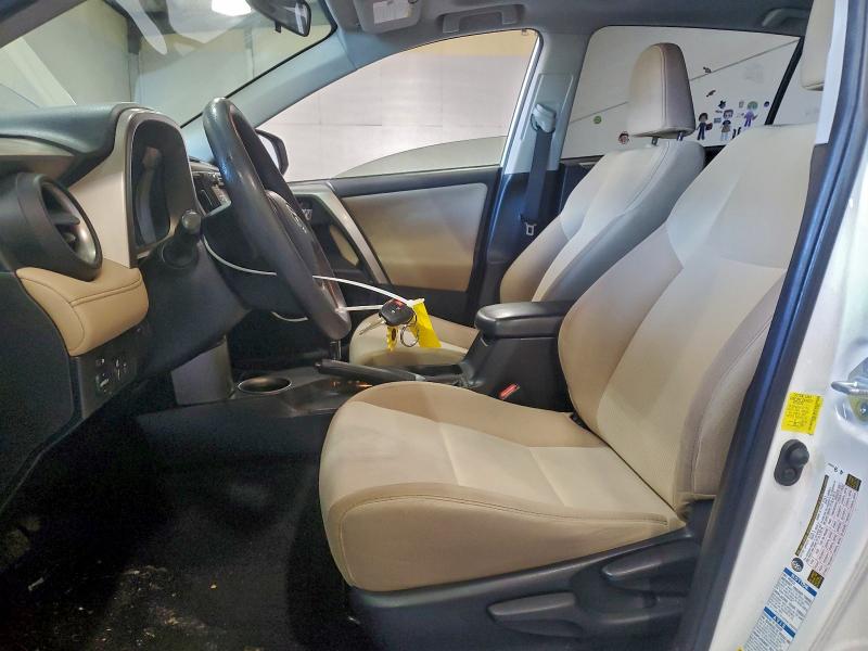 Photo 7 from auction – 2015 TOYOTA RAV4 XLE with VIN JTMRFREVXFD157437