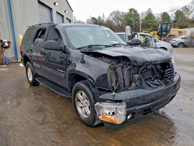 Photo 4 from auction – 2007 GMC YUKON with VIN 1GKFC13027J403988