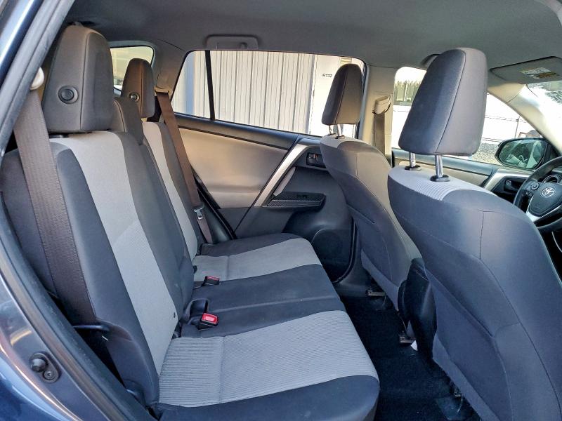 Photo 11 from auction – 2014 TOYOTA RAV4 LE with VIN JTMZFREV0ED029707