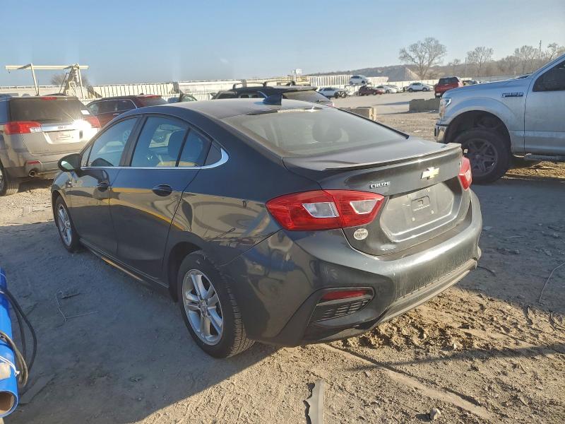 Photo 2 from auction – 2017 CHEVROLET CRUZE LT with VIN 1G1BE5SM4H7124971