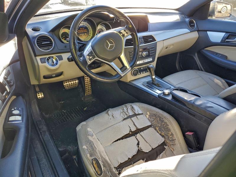 Photo 8 from auction – 2012 MERCEDES-BENZ C 250 with VIN WDDGJ4HB2CF799313