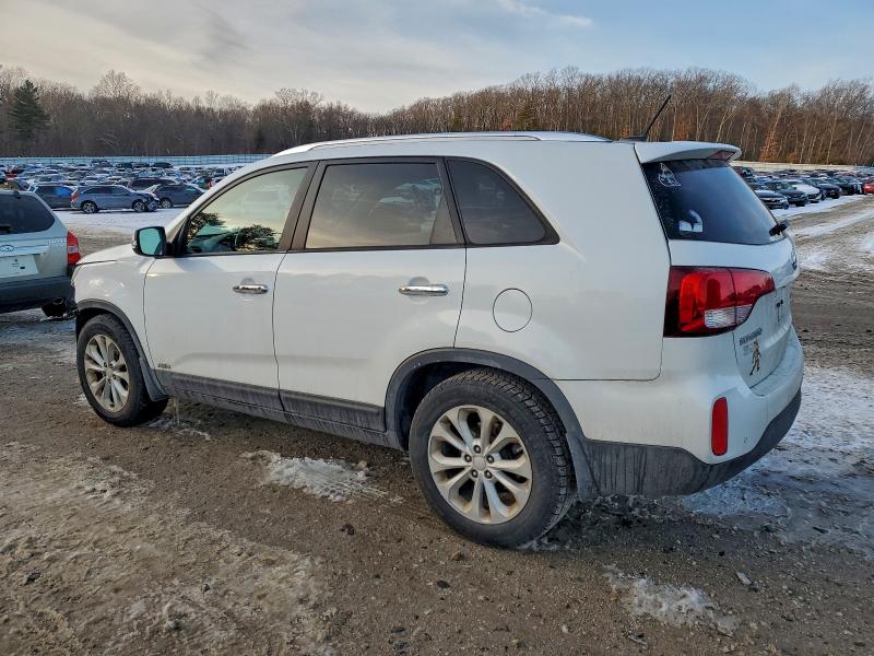 Photo 2 from auction – 2015 KIA SORENTO EX with VIN 5XYKUDA76FG637767
