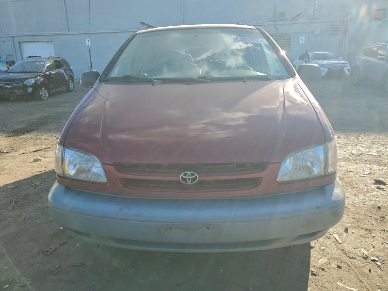 Photo 5 from auction – 1998 TOYOTA SIENNA LE with VIN 4T3ZF13C8WU021104