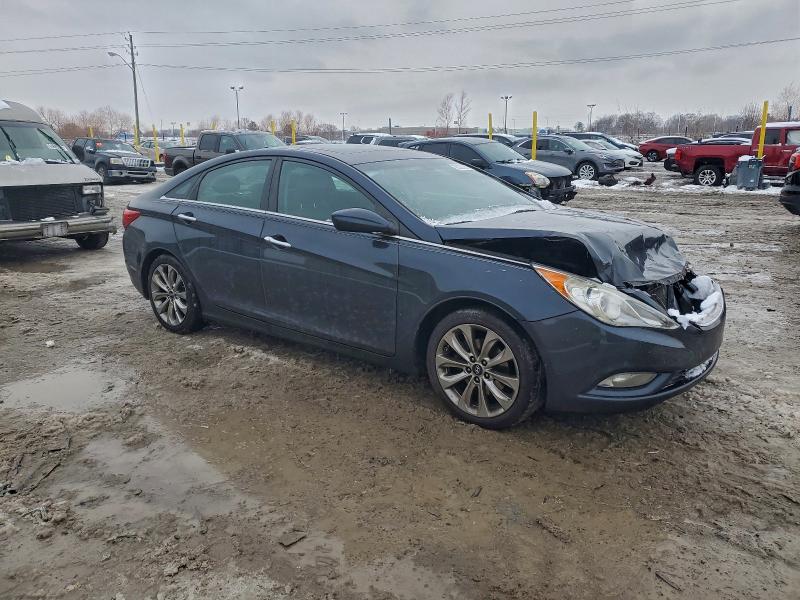 Photo 4 from auction – 2013 HYUNDAI SONATA SE with VIN 5NPEC4AC2DH608253