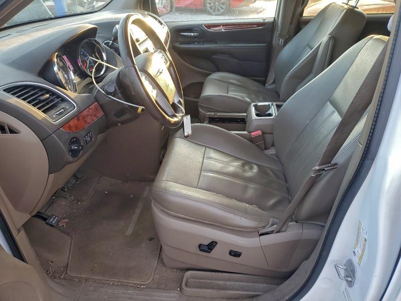Photo 7 from auction – 2014 CHRYSLER TOWN & COU with VIN 2C4RC1BG4ER438841