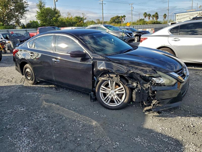 Photo 4 from auction – 2017 NISSAN ALTIMA 2.5 with VIN 1N4AL3AP4HC231105