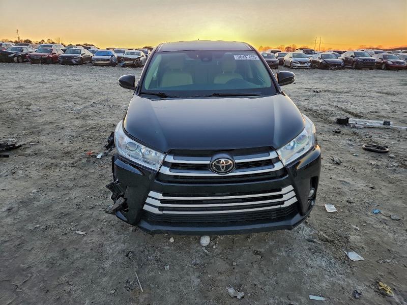 Photo 5 from auction – 2019 TOYOTA HIGHLANDER with VIN 5TDZZRFH8KS333271