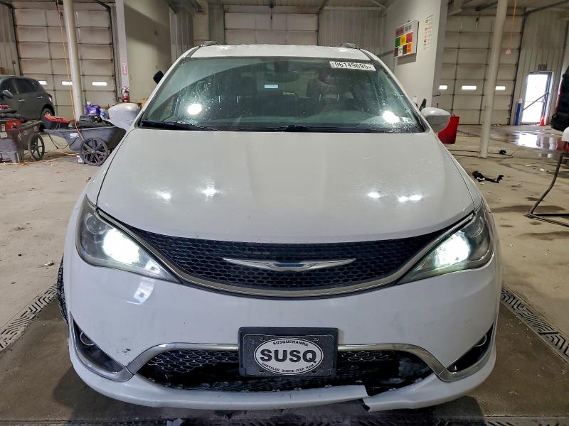 Photo 5 from auction – 2017 CHRYSLER PACIFICA with VIN 2C4RC1BG2HR520958