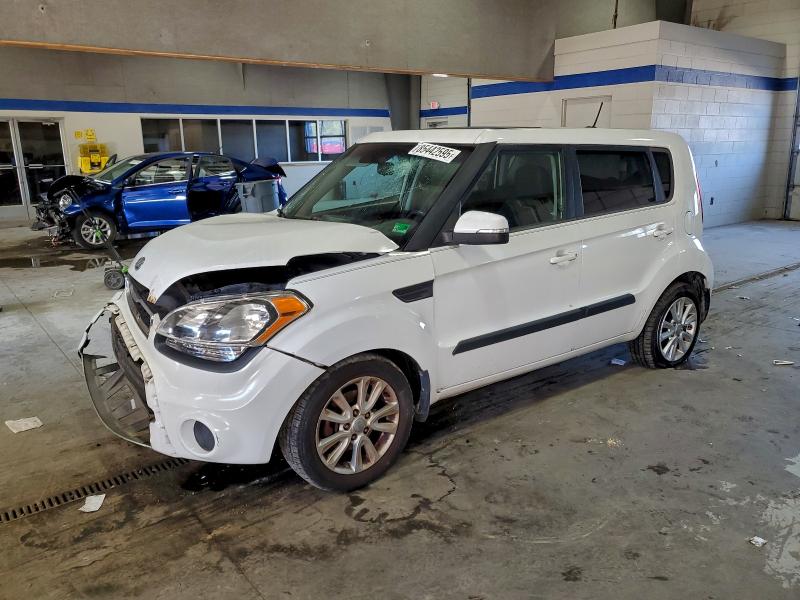 KIA SOUL 2012 with VIN KNDJT2A6XC7428406 - Photo from auction
