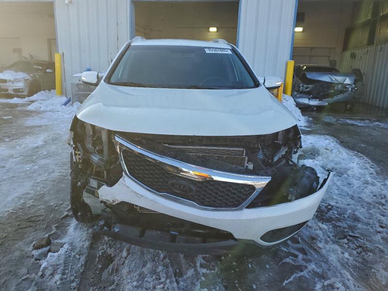 Photo 5 from auction – 2015 KIA SORENTO LX with VIN 5XYKTCA61FG586067