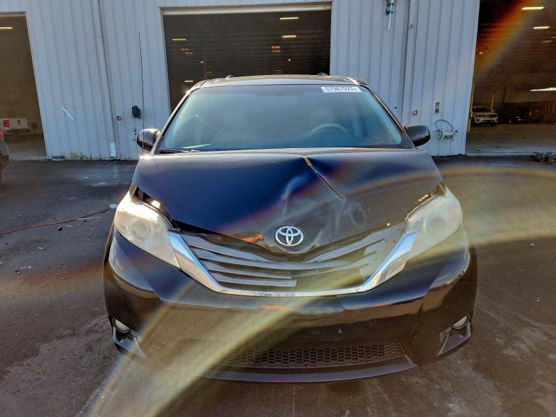 Photo 5 from auction – 2012 TOYOTA SIENNA XLE with VIN 5TDYK3DC6CS189841