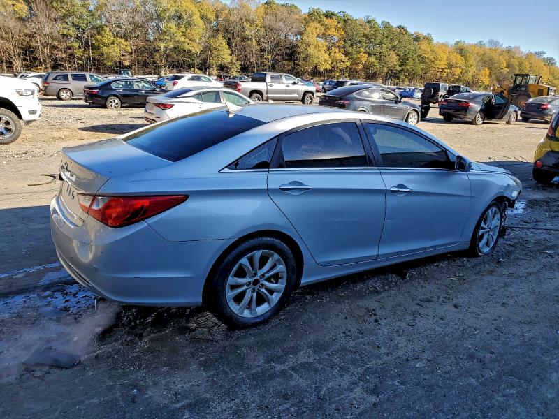 Photo 3 from auction – 2011 HYUNDAI SONATA SE with VIN 5NPEC4AC2BH001363
