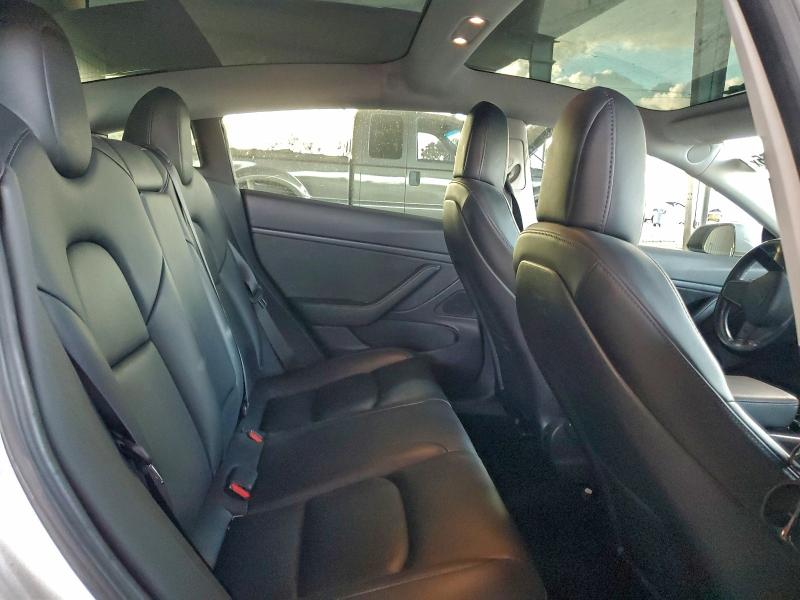 Photo 10 from auction – 2019 TESLA MODEL 3 with VIN 5YJ3E1EA4KF301350